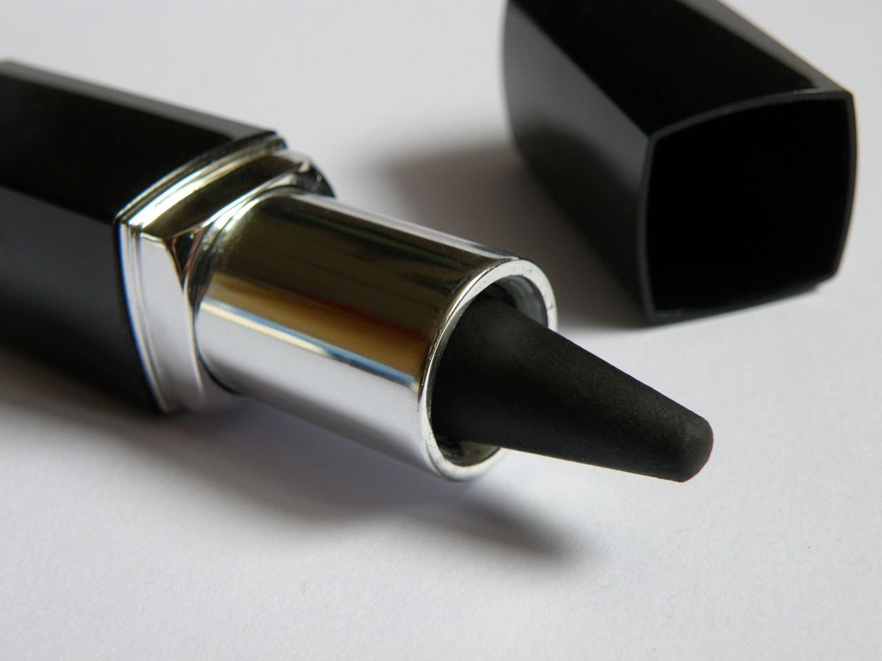 Best Drugstore Eyeliner for Tight Lining 2020 Top Tight Lining Eyelines